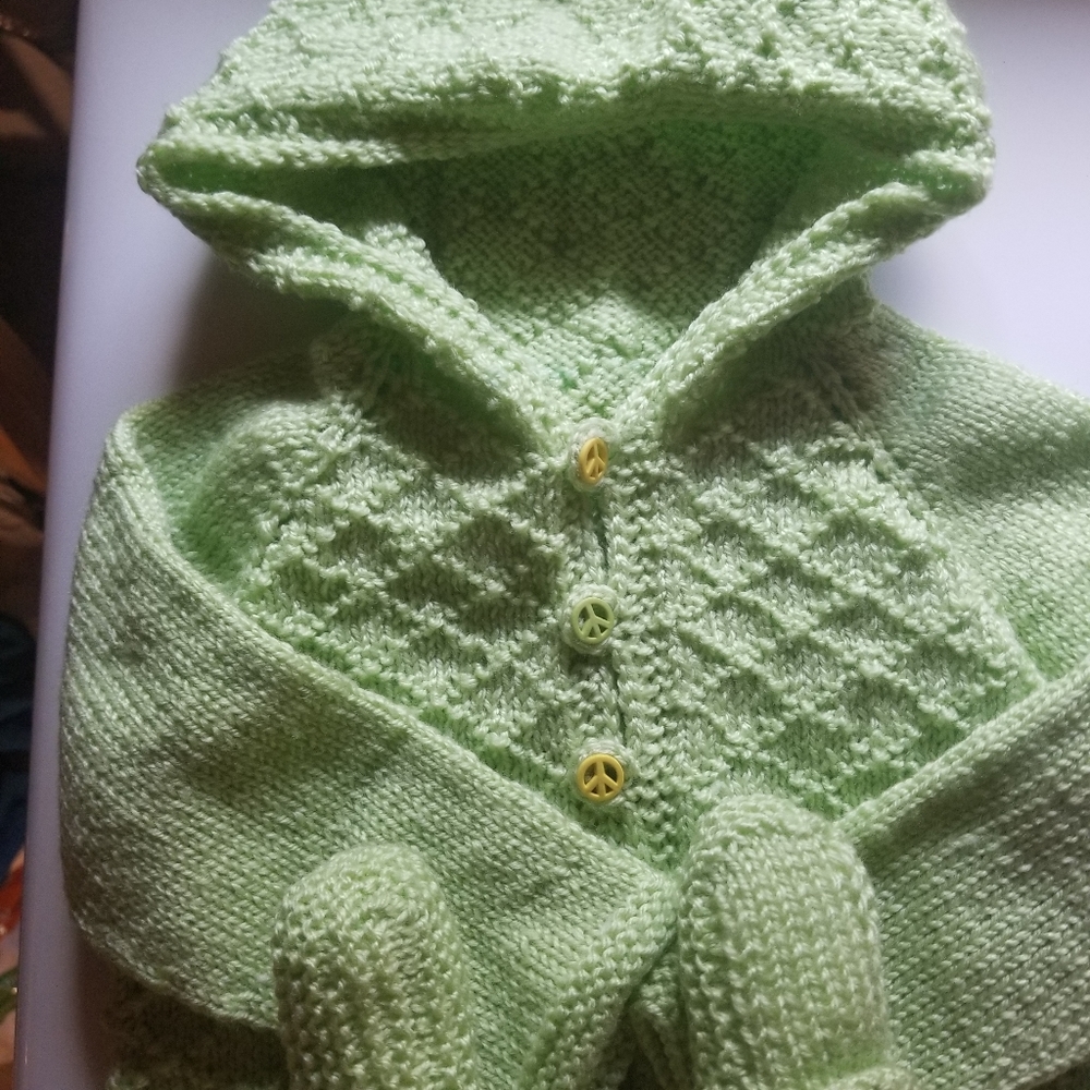Knitted baby set By Swel Creations